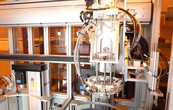 產(chǎn)品、解決方案與服務(wù)